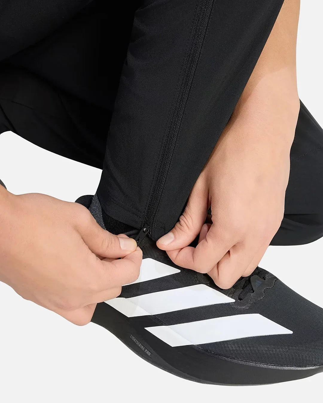 Pantalon Real Madrid Tiro Travel 2026 - Noir